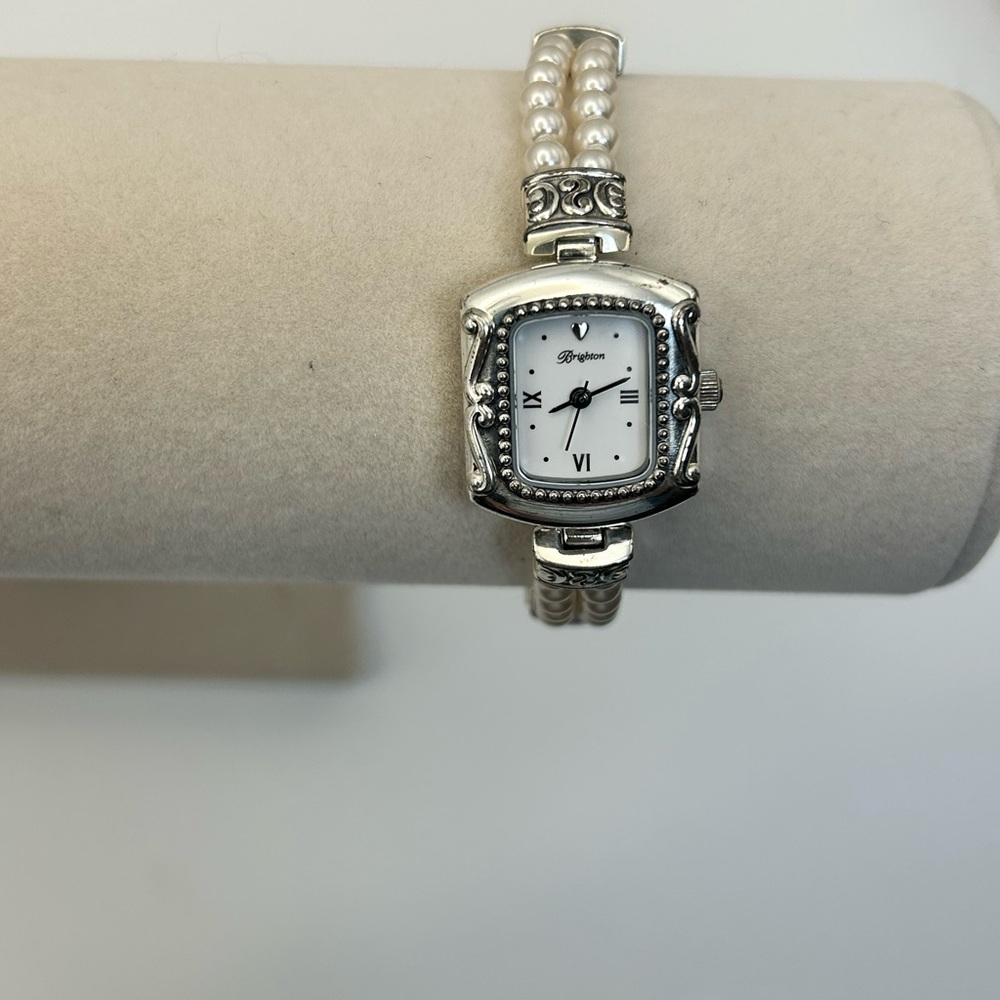 Brighton Emporia Watch 8" Faux Pearls Silver Plated Toggle Has New Battery - Picture 4 of 11